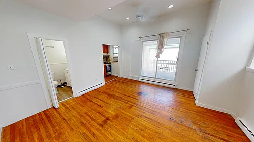 Floor plan 302