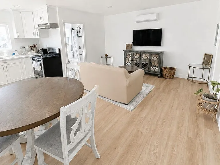 2886 Sumner Ave — Photo 9