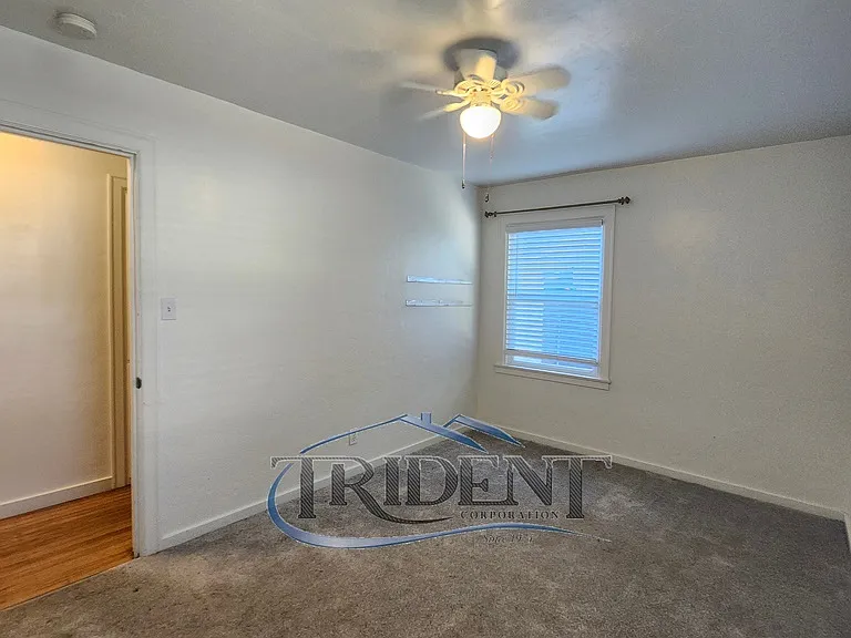 1117 Divver St — Photo 14