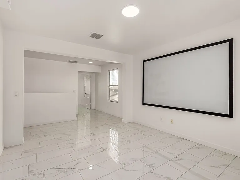 24409 W Sheraton Ln — Photo 23