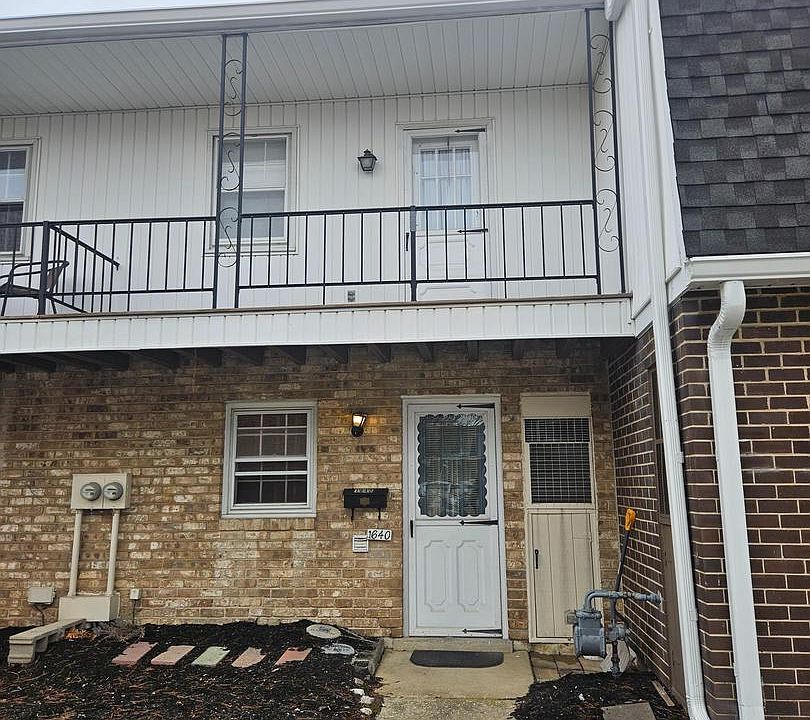 1st image of 1640 Devers Rd #D