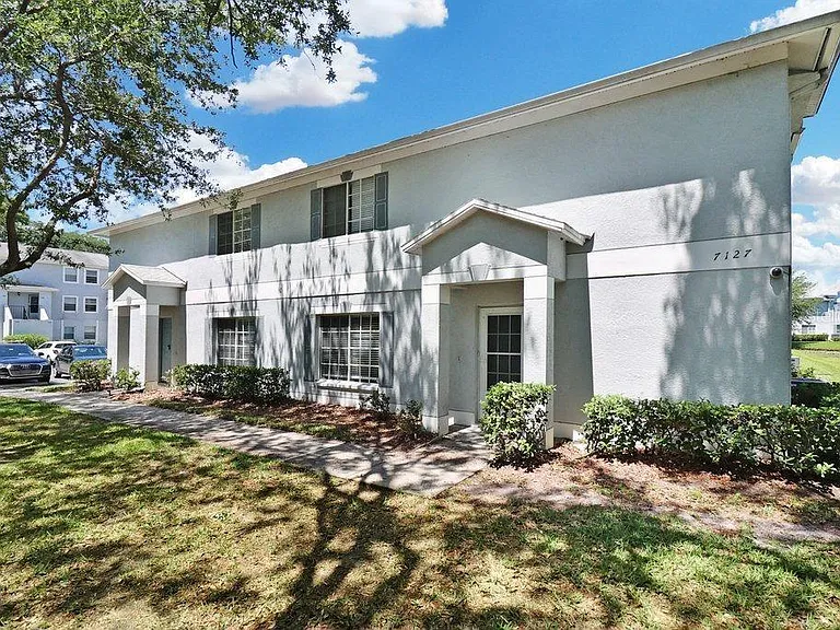 7127 Waterside Dr — Photo 2