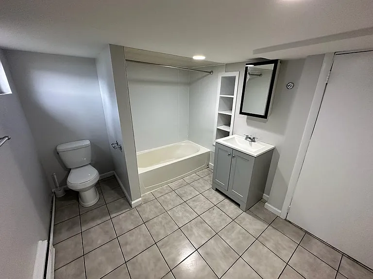 1114 Old Freehold Rd — Photo 32