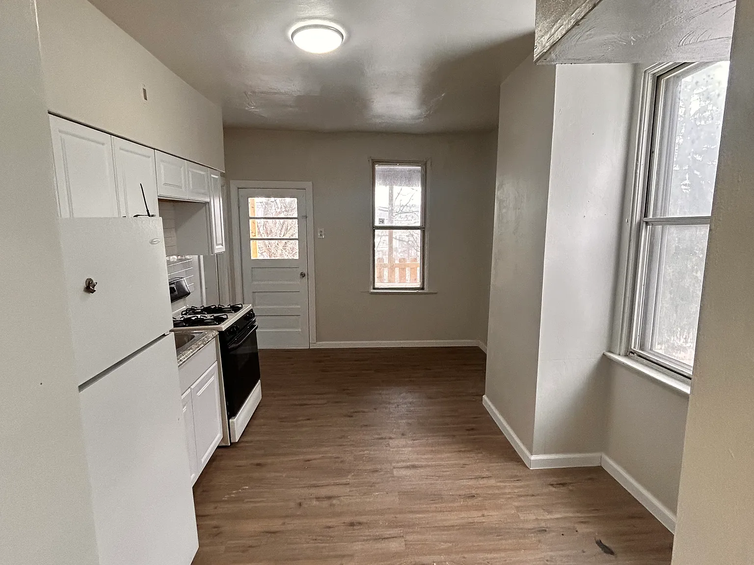 4 bed, 1244 sqft, $2,000 — Photo 4