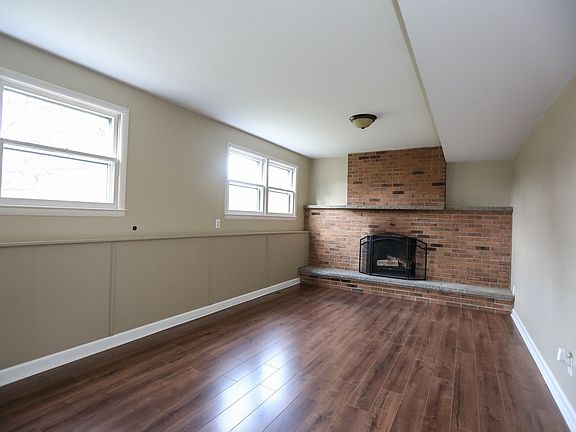 4th image of 15 Fairview Dr