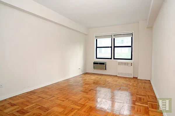 Rented by Halstead Real Estate | media 8