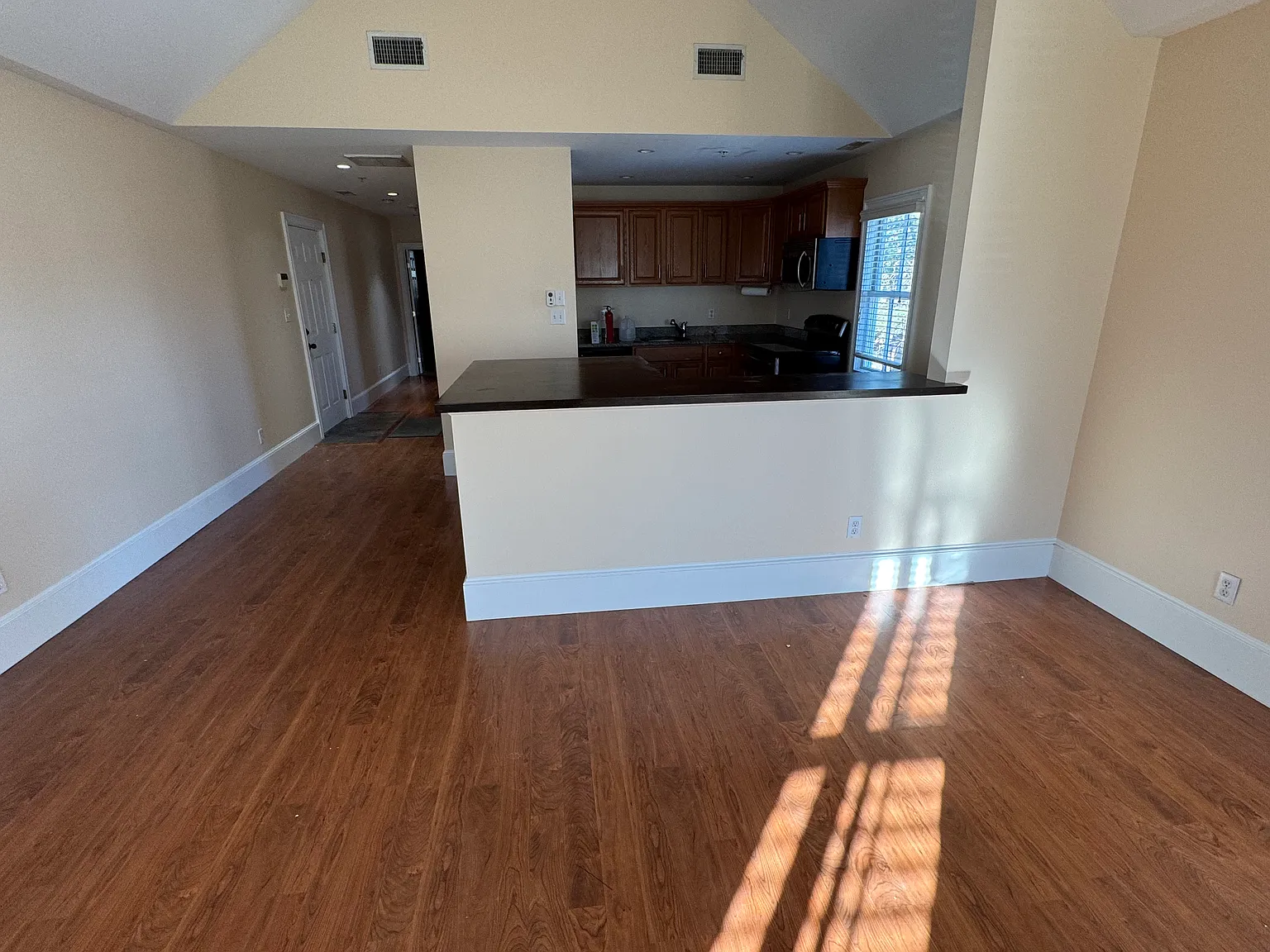 2 bed, $1,800 — Photo 3