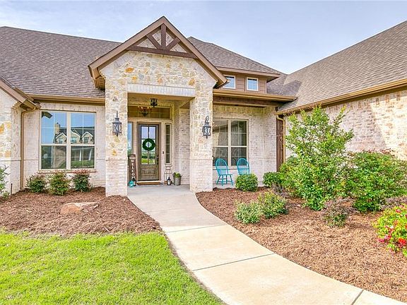 4th image of 112 Sullivan Way