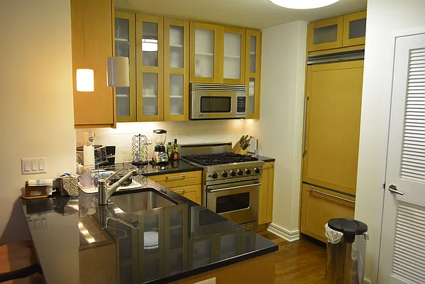 Rented by BLU Real Estate | media 12