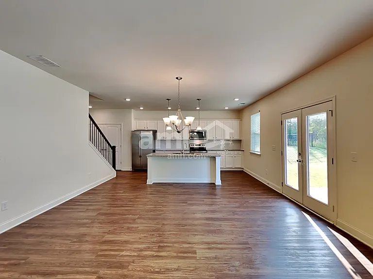 542 Slew Dr — Photo 6