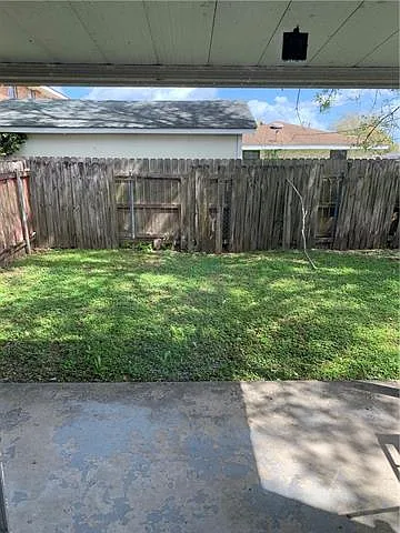 2111 Emerson St — Photo 14