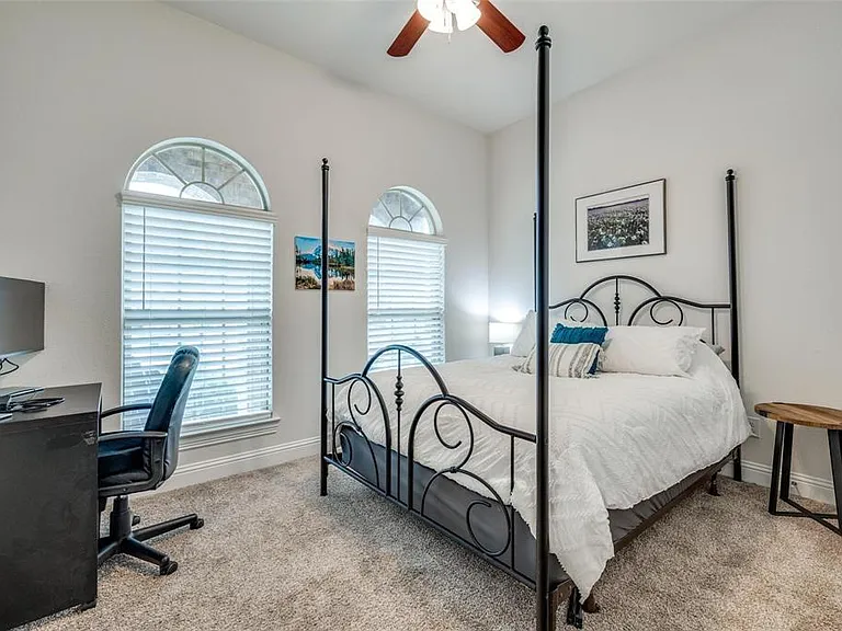 2937 Log Cabin Dr — Photo 9