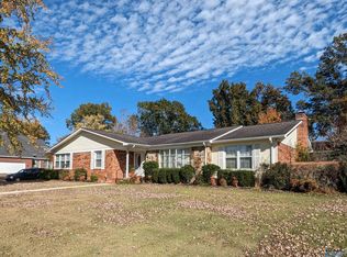 604 Mohawk St NW, Hartselle, AL 35640