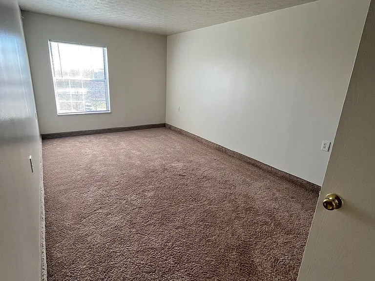 Shadow Creek Apartments — Photo 40