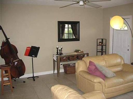 5th image of 7415 NW 58th Ct
