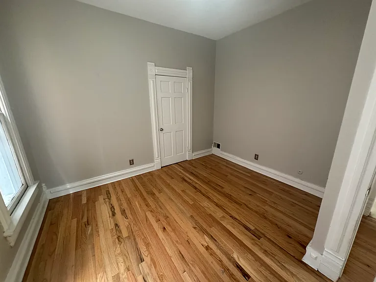 220 W 2nd Ave #1 — Photo 10