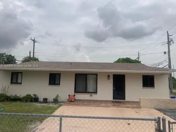 4620 NW 203rd Ter, Miami Gardens, FL 33055