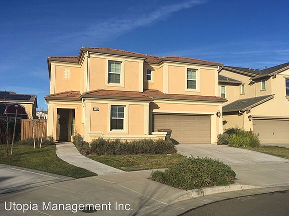 3rd image of 1724 Cox Pl