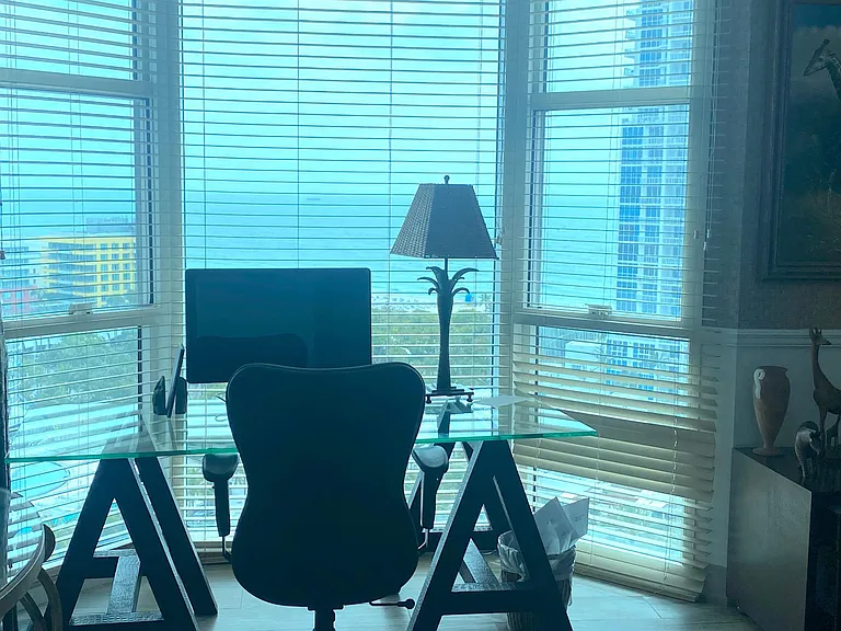 Office/third bedroom
