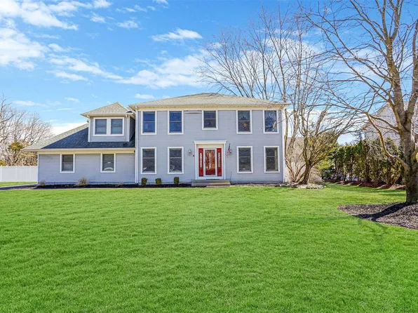 775 Sylvan Avenue, Bayport, NY 11705