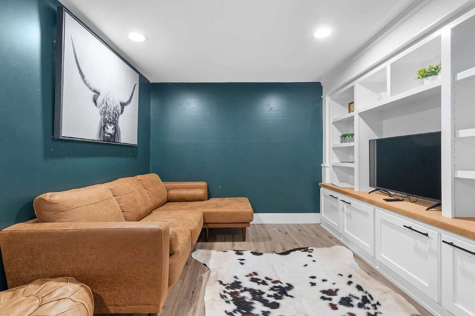 4 bed, 2.0 bath, 1582 sqft, $3,930 — Photo 3