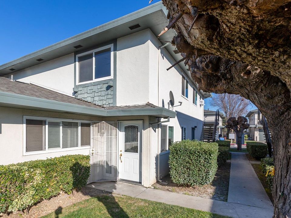 1st image of 5512 Spinnaker Dr APT 2