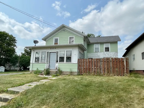 200 E 2nd St, Wyanet, IL 61379