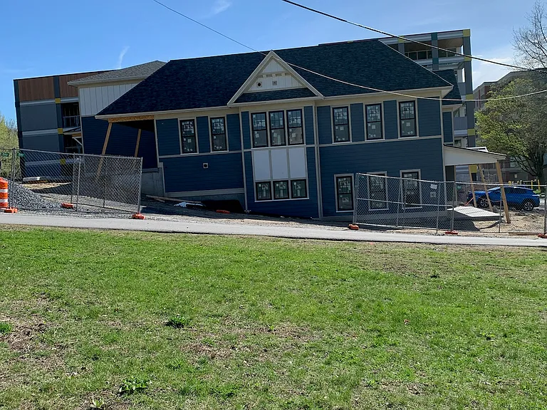 142 Henry St #A — Photo 10