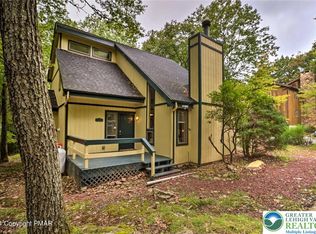 15 Skye Dr, Lake Harmony, PA 18624