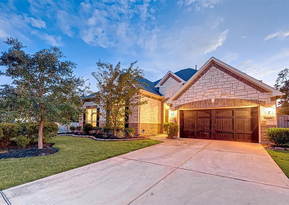 1st image of 138 Hunter Hollow Dr