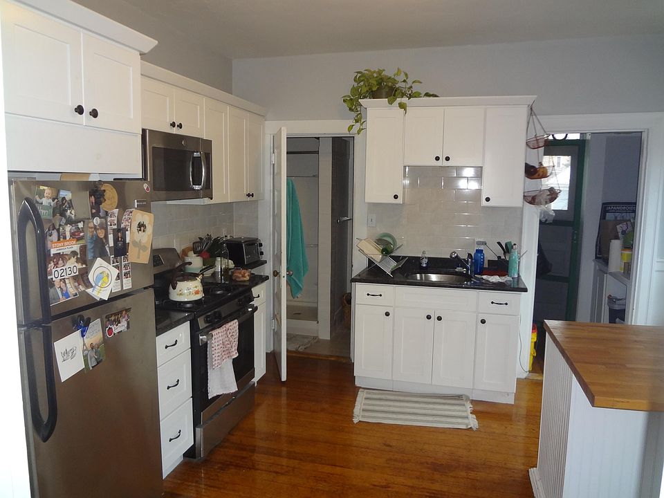 1st image of 6 Brown Ter APT 2R