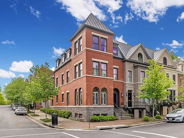 335 N Royal St, Alexandria, VA 22314