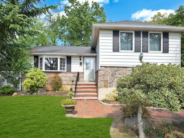 1070 Milburn Road, Valley Stream, NY 11580