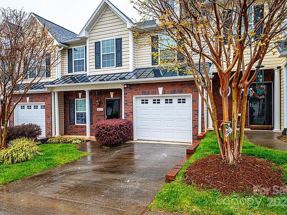 2nd image of 4734 Braxton Gate Ln