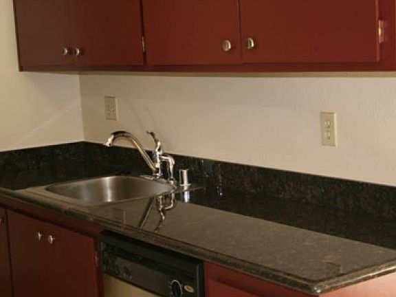 GRANITE COUNTER TOPS