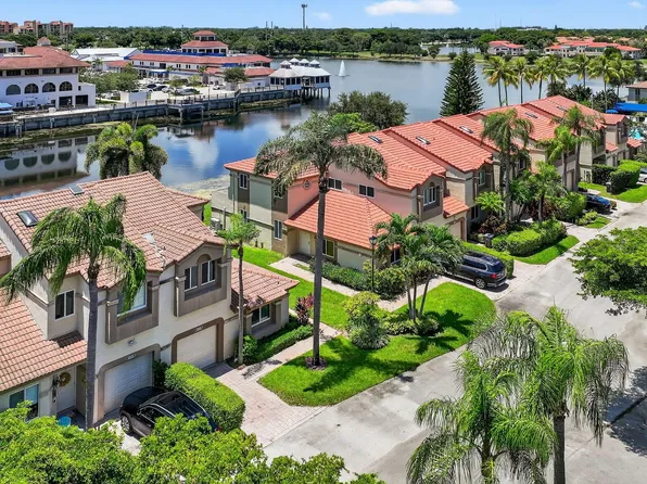 6806 Via Regina, Boca Raton, FL 33433