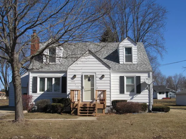 305 W Metzen St, Harvard, IL 60033