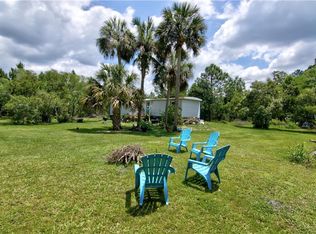 932 Stafford Trl, Geneva, FL 32732