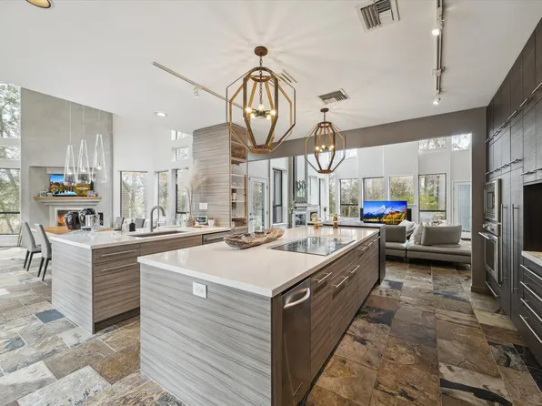 23414 Holly Hollow St, Tomball, TX 77377