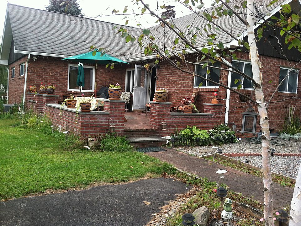 1st image of 8 Lake St