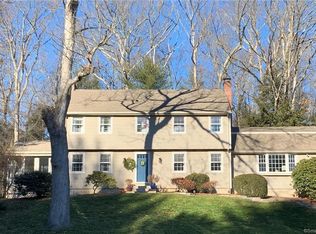15 Surry Cir, Simsbury, CT 06070
