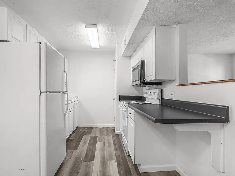 401 N Cromwell Rd #T1 — Photo 16