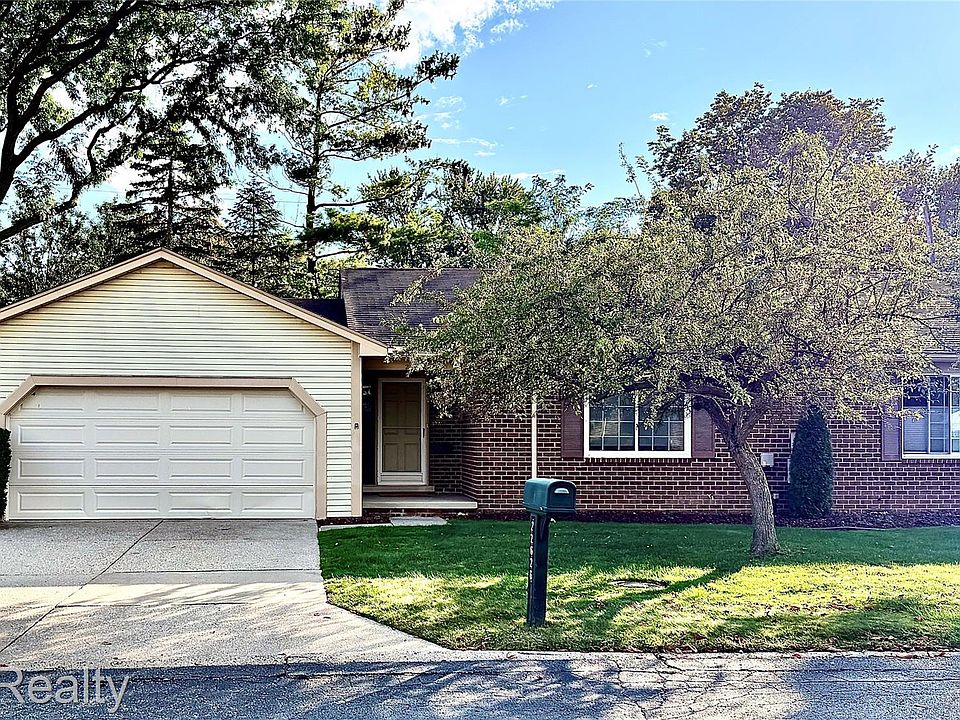 1st image of 22626 Shoreview Ct