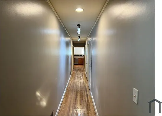 3 bed, 2200 sqft, $2,000 — Photo 2