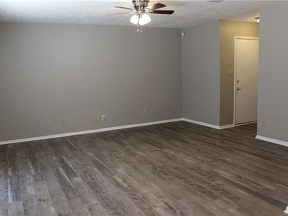 4th image of 542 Saddlewood Ln