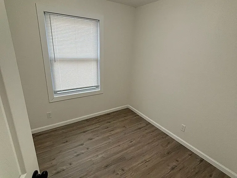 314 W Insley Ave — Photo 9
