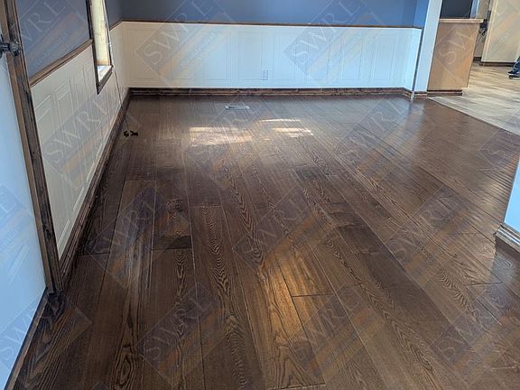 2nd image of 340 Hoskins Ln