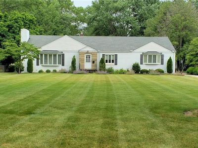 30500 Wolf Rd, Bay Village, OH, 44140