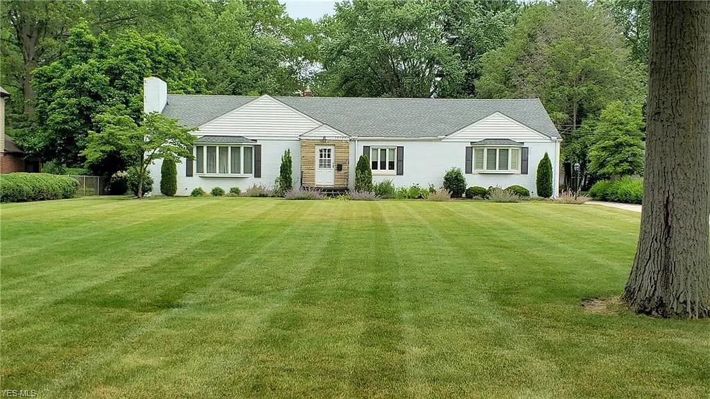 30500 Wolf Rd photo 1