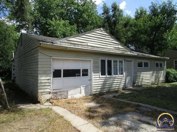 1712 SE Lott St, Topeka, KS 66605
